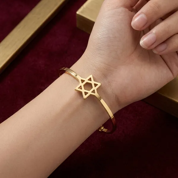 Golden_Alloy_Hexagram_Open_Bracelet_For_Women