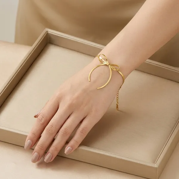 Golden_Titanium_Steel_Four_Leaf_Clover_Bracelet_For_Women