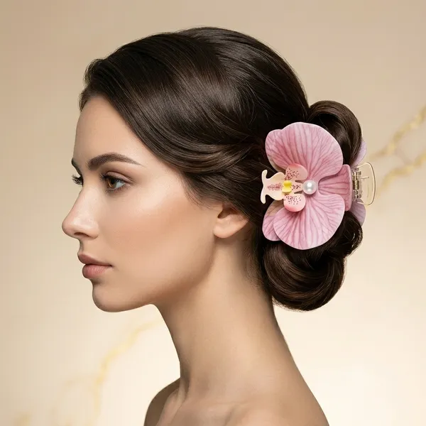 Girly_Pink_Plastic_Lily_Flower_Shark_Hair_Clip_For_Women