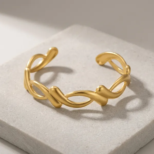 Golden_Steel_Geometric_Twisted_Cuff_Bracelet_For_Unisex