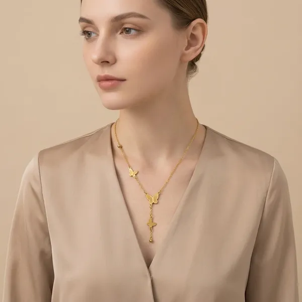 Golden_Steel_Waterproof_Pendant_Necklace_For_Women