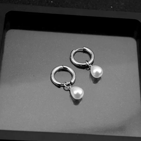 Onvi_Earing_In_18K_Real_Gold_Plated