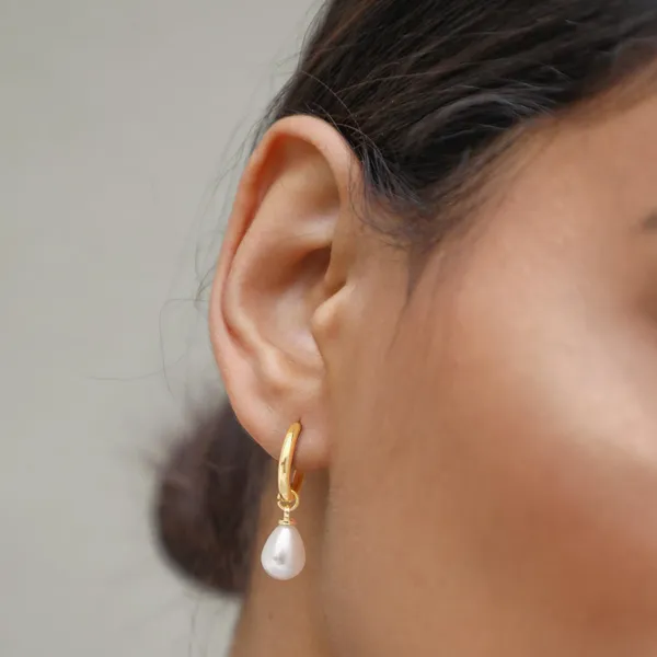 Onvi_Earing_In_18K_Real_Gold_Plated