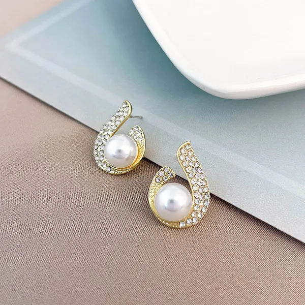 Onvi_Water_Droplets_Beading_Earrings_In_Alloy