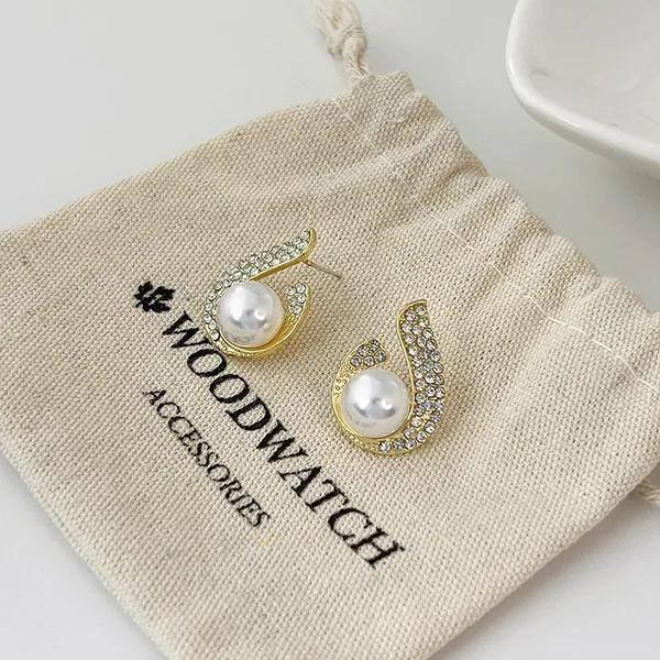Onvi_Water_Droplets_Beading_Earrings_In_Alloy