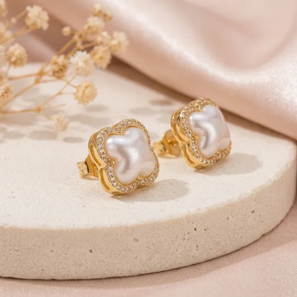 Golden_Pearl_Bloom_Stud_Earrings_For_Women