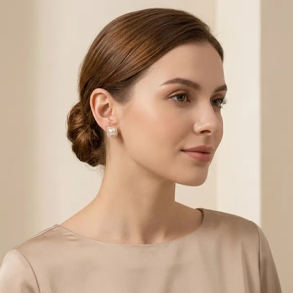 Golden_Pearl_Bloom_Stud_Earrings_For_Women