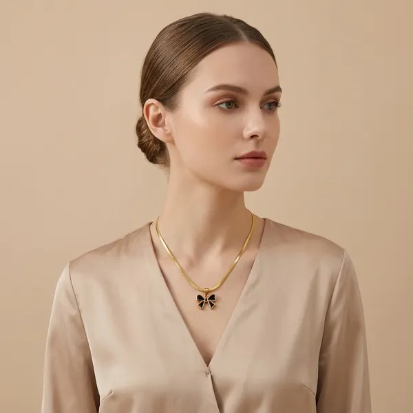 Golden_Steel_Snake_Chain_Necklace_For_Women