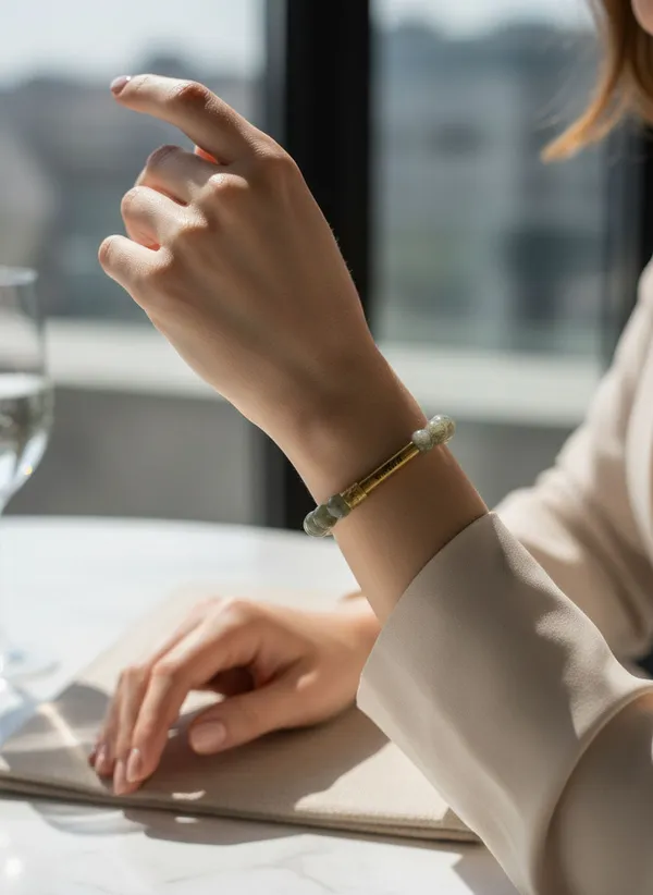 Labradorite_Crystal_Bracelet_With_Manifestation_Lock