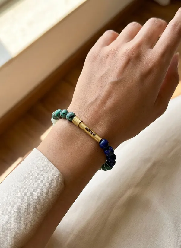 Throat_Chakra_Crystal_Bracelet_With_Manifestation_Lock