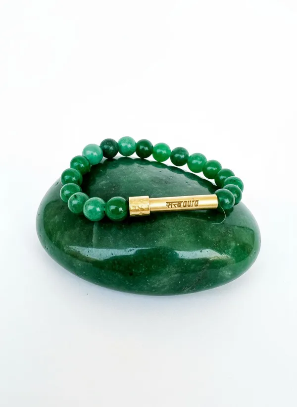 Green_Jade_Crystal_Bracelet_With_Manifestation_Lock