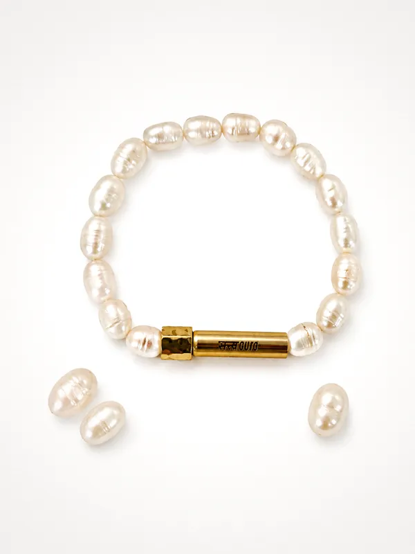 Pearl_Bracelet_With_Manifestation_Lock