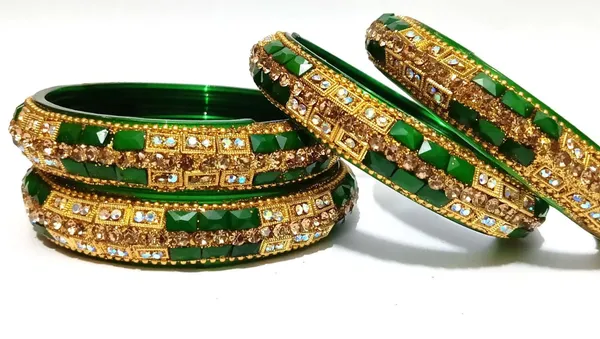 Green_Glass_Bangles_Set_For_Women