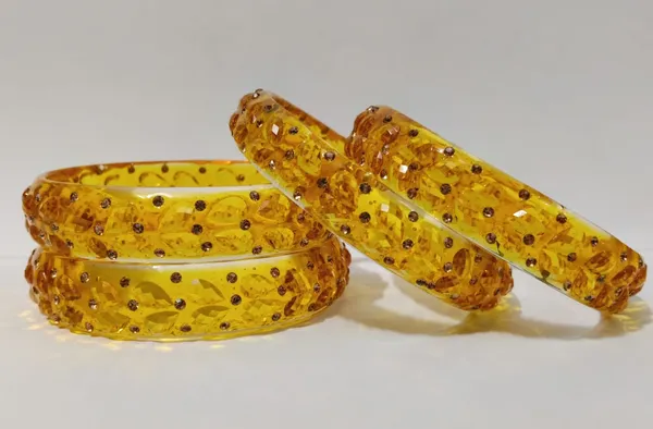 Yellow_Glass_Bangles_Set_For_Women