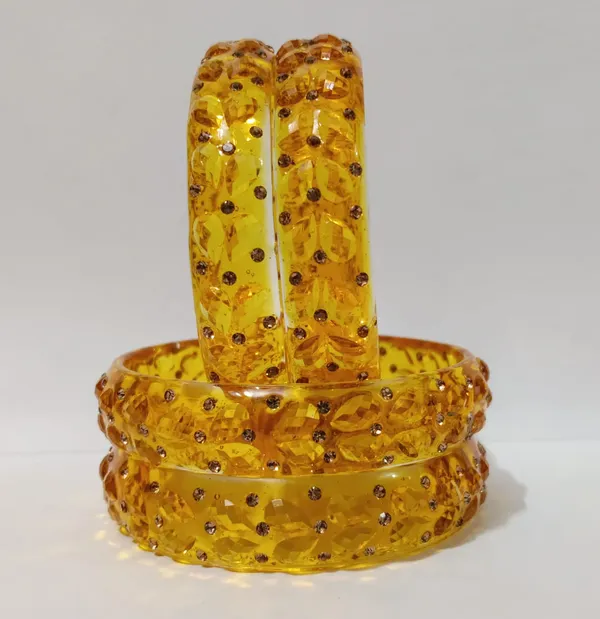 Yellow_Glass_Bangles_Set_For_Women