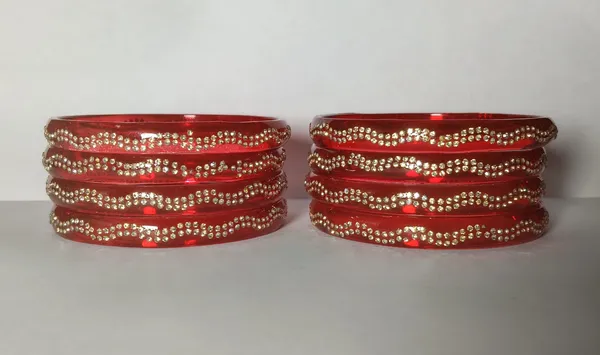 glass_bangle_red_color