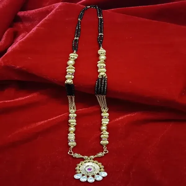 Black_Gold_Plated_Bead_Floral_Pendant_Mangalsutra_For_Women