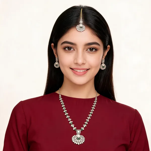 Silver_Green_Kundan_Stone_Necklace_Earring_Maang_Tikka_Set_For_Women