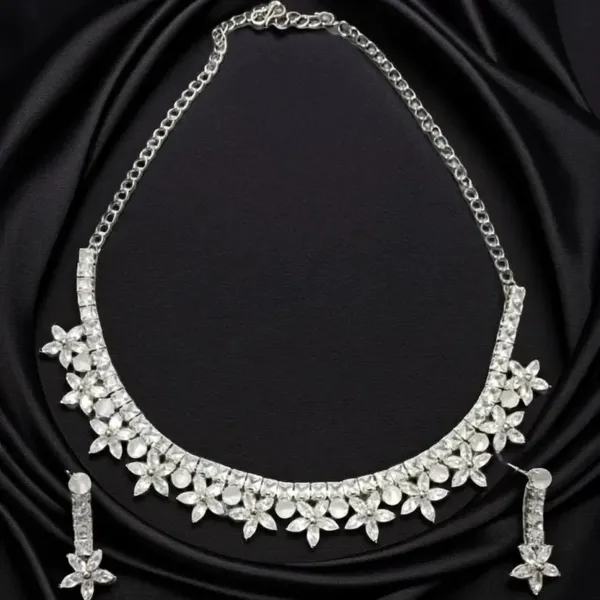 Silver_Crystal_Floral_Crescent_Necklace_Set_For_Women