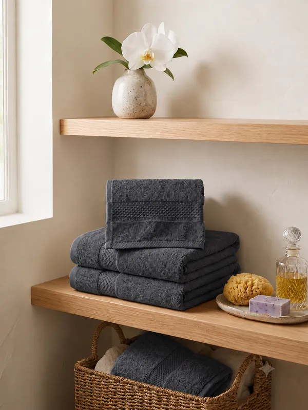 Bath_Towel_550_GSM_|_100%_Cotton_|__75_CMS_x_150_CMS_|_Super_Absorbent_|_Gray