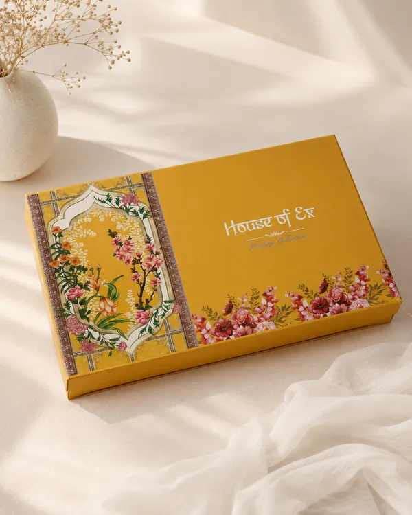Banarasi_Silk_Saree_Gift_Box_For_Women