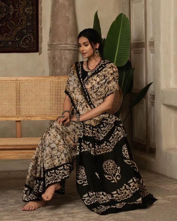 Jaipuri_Cotton_Saree_Gift_Box_For_Women
