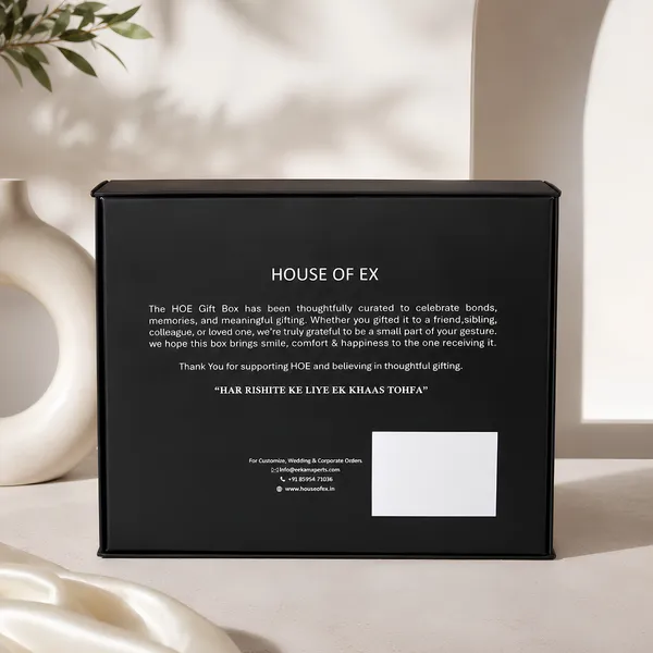 Black_Cotton_T-_Shirt_Box_For_Gifting