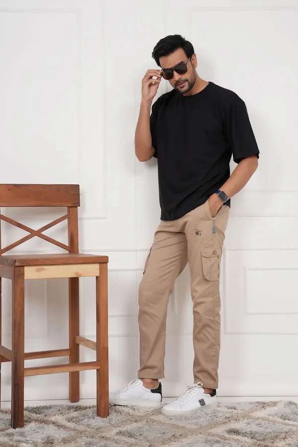 Black_Solid_Round_Neck_T-Shirt_For_Men
