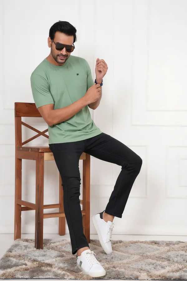 Light_Green_Solid_Round_Neck_T-Shirt_For_Men