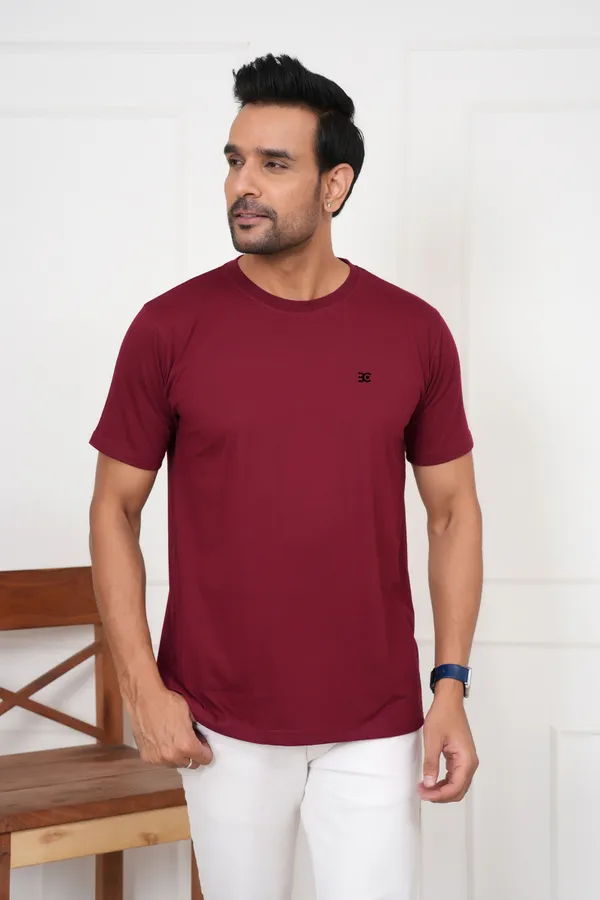 Maroon_Solid_Round_Neck_T-Shirt_For_Men