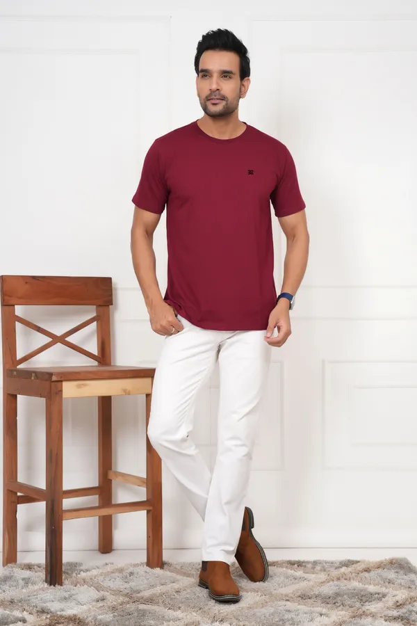 Maroon_Solid_Round_Neck_T-Shirt_For_Men