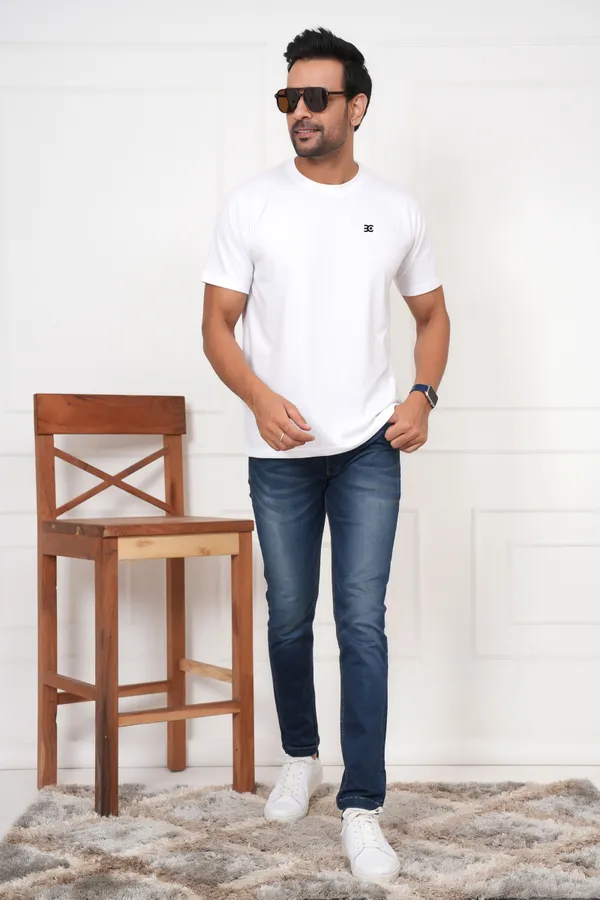 White_Solid_Round_Neck_T-Shirt_For_Men