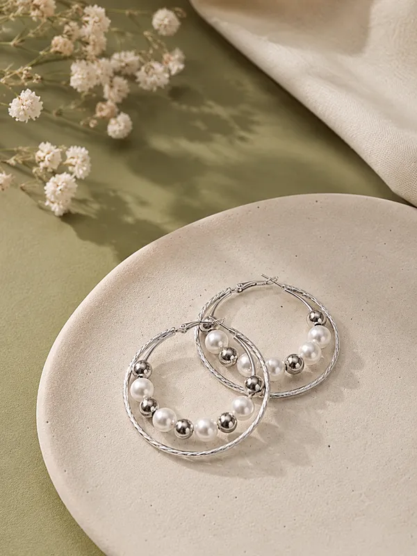 Silver_Textured_Hoop_Earrings_With_Pearl_And_Metal_Beads