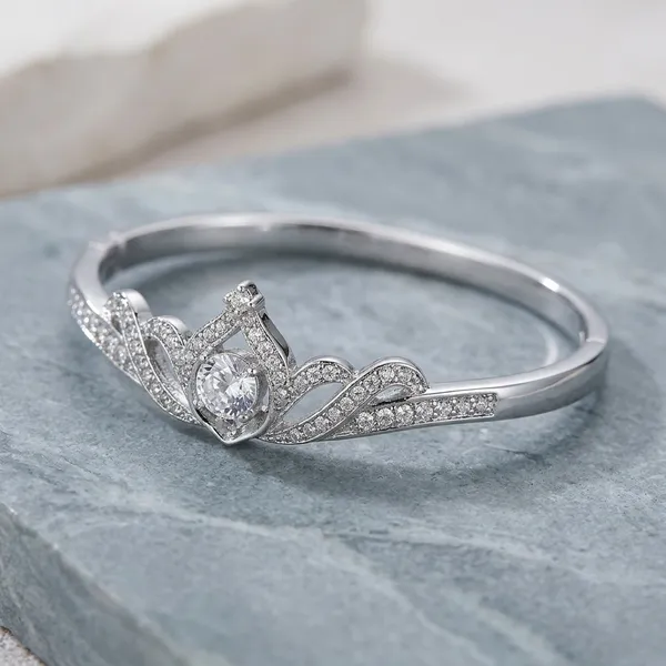 Silver_Metal_Crystal_Crown_Design_Bangle_Bracelet_For_Women