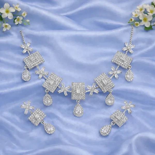 Silver_Crystal_Floral_Collar_Statement_Necklace_Set_For_Women