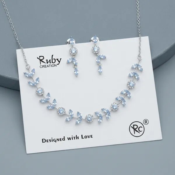 Silver_Metal_Crystal_Floral_Necklace_And_Earring_Set_For_Women