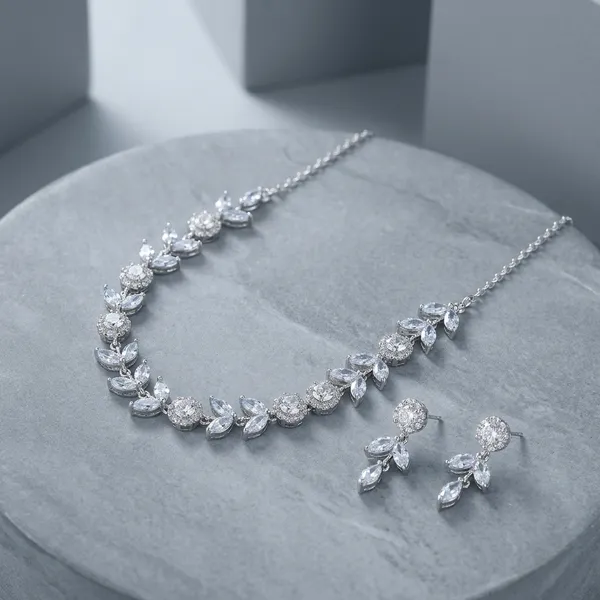 Silver_Metal_Crystal_Floral_Necklace_And_Earring_Set_For_Women