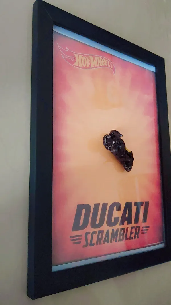 Wood_Automotive_Hot_Wheels_Ducati_Scrambler_3D_Photo_Frame