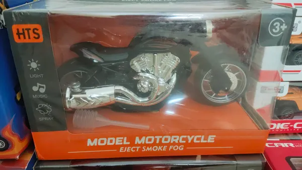 Harley_Davidson_Fat_Boy_Srs_Black_Scale_Model_Sound_Light_Spray