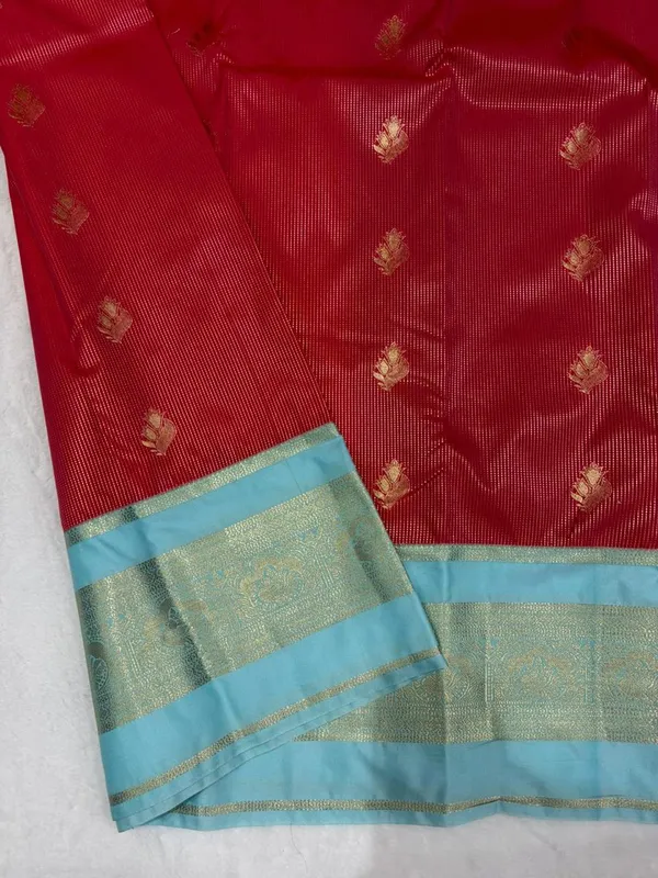 Red_Semi_Kanjivaram_Powerloom_Woven_Traditional_Saree_For_Women