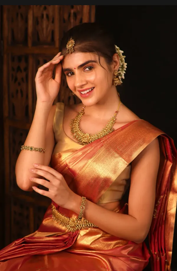 Red_Gold_Semi_Kanjivaram_Powerloom_Traditional_Saree_For_Women