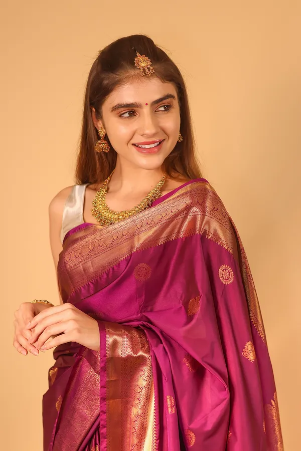 Magenta_Semi_Kanjivaram_Powerloom_Zari_Traditional_Saree_For_Women