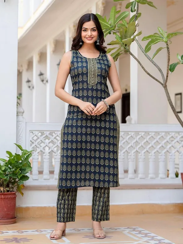 Womens_Cotton_Kurta_With_Pyjama_Dupatta