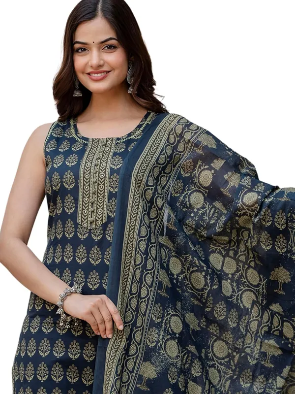 Womens_Cotton_Kurta_With_Pyjama_Dupatta