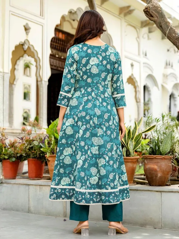 Cotton_Anarkali_Kurta_Set_With_Dupatta