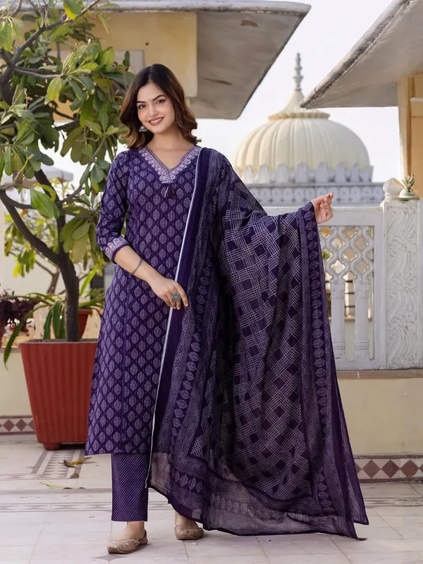 Geometric_Printed_V_Neck_Kurta_With_Trousers_And_Dupatta_Set