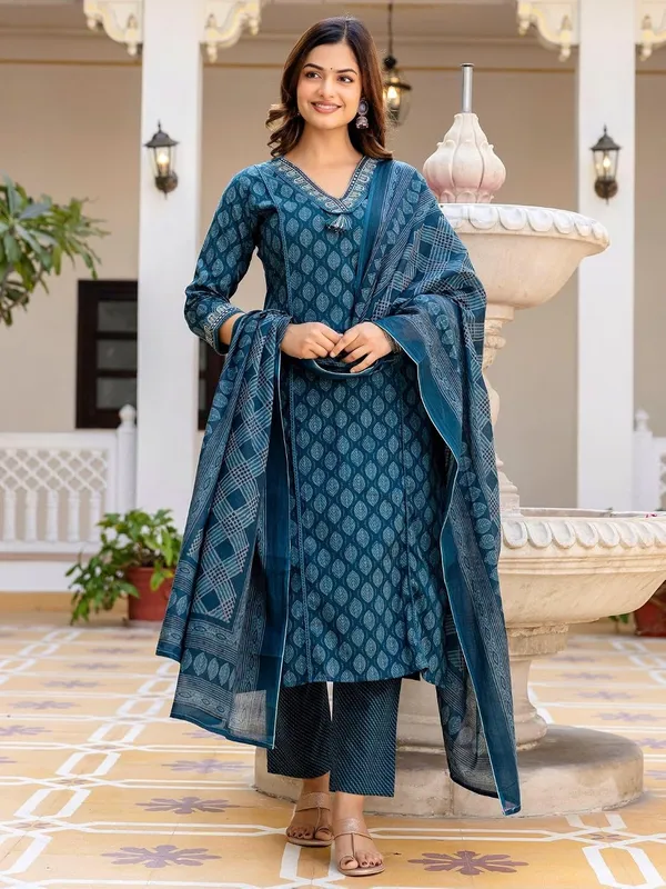 Geometric_Printed_V_Neck_Kurta_With_Trousers_And_Dupatta_Set
