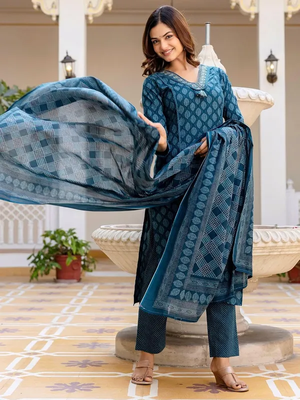 Geometric_Printed_V_Neck_Kurta_With_Trousers_And_Dupatta_Set