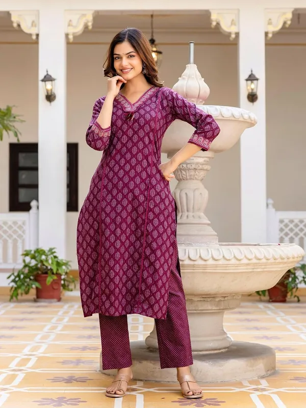 Printed_V_Neck_Kurta_With_Trousers_And_Dupatta_Set