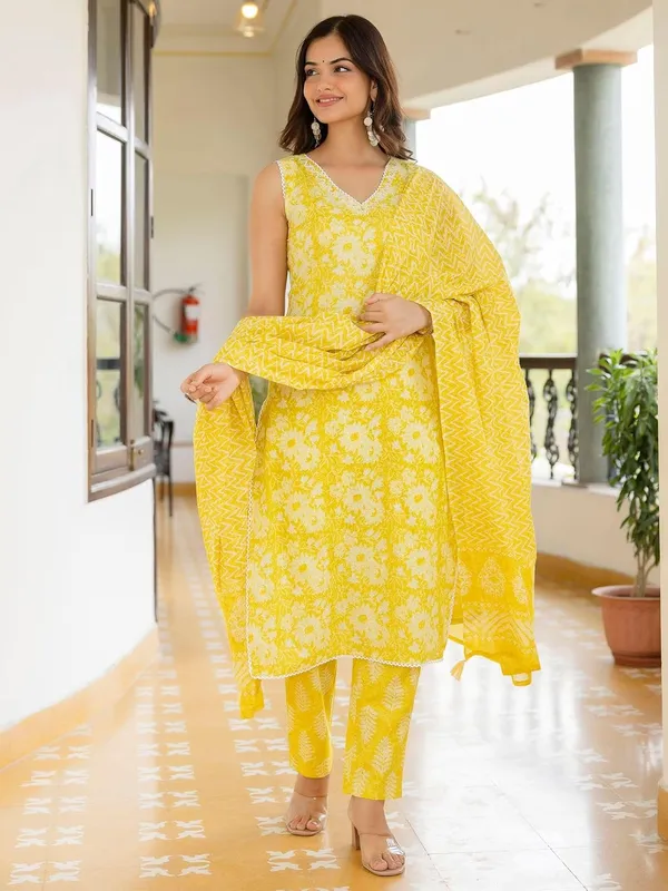 Pure_Cotton_Aari_Work_Kurta_Set_With_Trousers_And_Dupatta